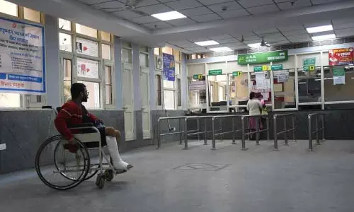 सरकारी अस्पतालों को रिटायर्ड पैरामेडिकल स्टाफ को कंसल्टेंट बनाने का निर्देश