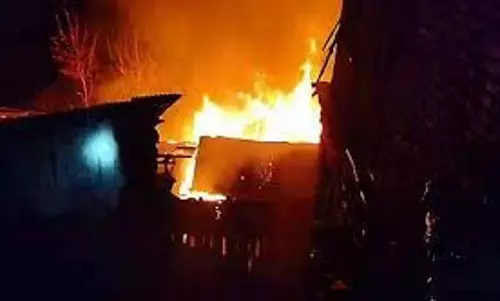 Jammu-Kashmir:  सिलेंडर ब्लास्ट से लगी भीषण आग,  दो घायल