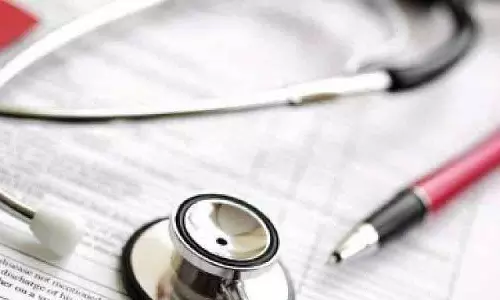 Tamil Nadu : कोरोना वायरस से मरने वाले डॉक्टर की पत्नी के लिए सरकारी नौकरी की मांग