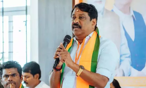पोंगल का तोहफ़ा 5 हज़ार रुपये नकद देना चाहिए: Nainar Nagendran पोंगल का तोहफ़ा 5 हज़ार रुपये नकद देना चाहिए: Nainar Nagendran