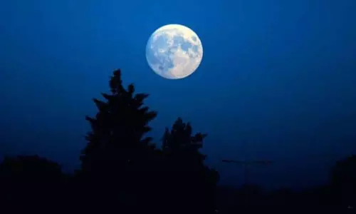 Wolf Moon 3 January 2026: आज पौष पूर्णिमा की रात दिखेगा वुल्फ मून, 3 राशियों के लिए धन-करियर में भारी उछाल Wolf Moon 3 January 2026: आज पौष पूर्णिमा की रात दिखेगा वुल्फ मून, 3 राशियों के लिए धन-करियर में भारी उछाल