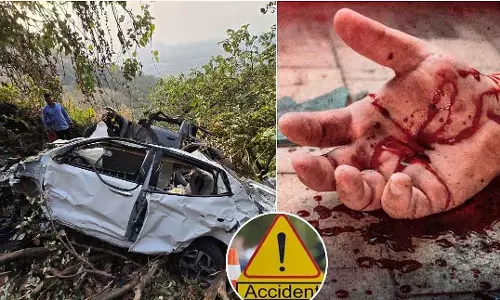 Mumbai accident : थार हादसे के एक महीने बाद हुंडई ऑरा ताम्हिनी घाट खाई में गिरी Mumbai accident : थार हादसे के एक महीने बाद हुंडई ऑरा ताम्हिनी घाट खाई में गिरी