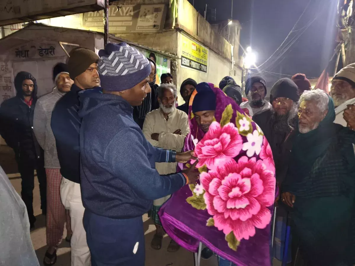 Ranchi: उपायुक्त ने गरीबों को दिया गर्मी का तोहफा Ranchi: उपायुक्त ने गरीबों को दिया गर्मी का तोहफा