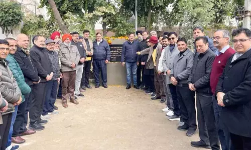 JIT कॉलोनियों में 5.89 करोड़ रुपये के सड़क कार्यों का उद्घाटन JIT कॉलोनियों में 5.89 करोड़ रुपये के सड़क कार्यों का उद्घाटन