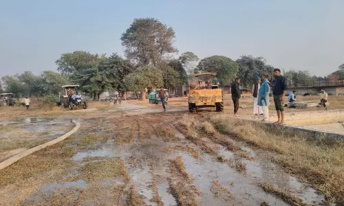 Panchayat और क्लब ने मिसाल कायम की, हिसार गांव में पानी की टंकियों की सफाई का खर्च उठाया Panchayat और क्लब ने मिसाल कायम की, हिसार गांव में पानी की टंकियों की सफाई का खर्च उठाया