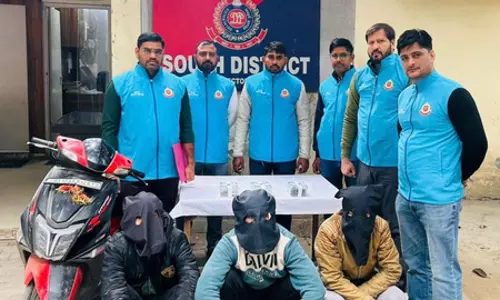 वरिष्ठ नागरिक के घर से करोड़ों की चोरी, तीन गिरफ्तार