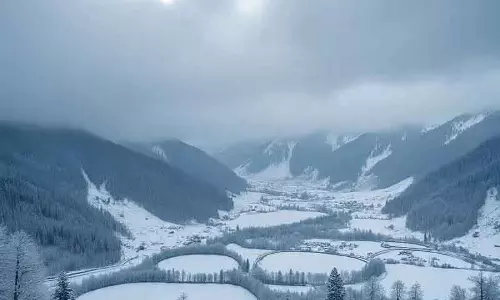 Kashmir में तापमान शून्य से नीचे, लेह में माइनस 10.6°C तापमान