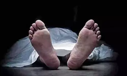 कीरापक्कम VAO की मौत के मामले में पुलिस अलग-अलग राय की जांच कर रही कीरापक्कम VAO की मौत के मामले में पुलिस अलग-अलग राय की जांच कर रही