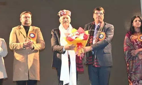 सरकार अच्छी शिक्षा देने के लिए प्रतिबद्ध: Minister सरकार अच्छी शिक्षा देने के लिए प्रतिबद्ध: Minister