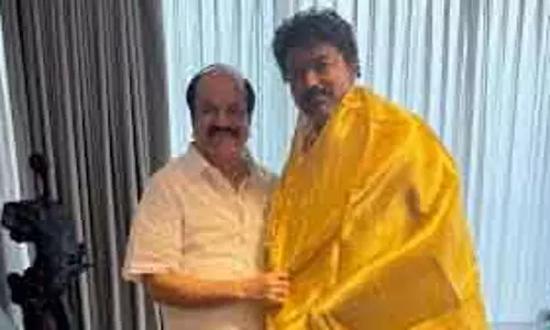 AIADMK के पूर्व विधायक प्रभाकर TVK में शामिल हुए AIADMK के पूर्व विधायक प्रभाकर TVK में शामिल हुए