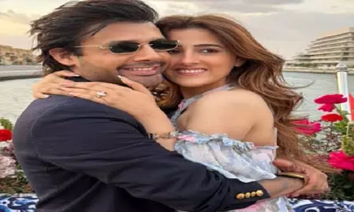 सिंगर स्टेबिन बेन ने रोमांटिक अंदाज में किया नूपुर सेनन को प्रपोज, जल्द करने वाले हैं शादी! सिंगर स्टेबिन बेन ने रोमांटिक अंदाज में किया नूपुर सेनन को प्रपोज, जल्द करने वाले हैं शादी!