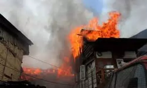 Srinagar: श्रीनगर में इलेक्ट्रिक कंबल बना आग की वजह