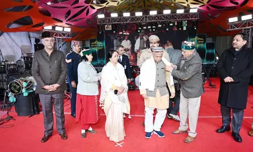 युवाओं को नशे से बचाने के लिए मिलकर कोशिश करने की ज़रूरत: Governor