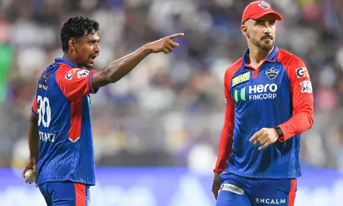 IPL 2026: BCCI के फैसले के बाद KKR ने मुस्तफिजुर रहमान को रिलीज़ किया