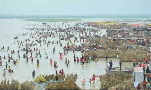 Farrukhabad: पांचाल घाट पर धार्मिक उत्सव का शानदार आयोजन Farrukhabad: पांचाल घाट पर धार्मिक उत्सव का शानदार आयोजन