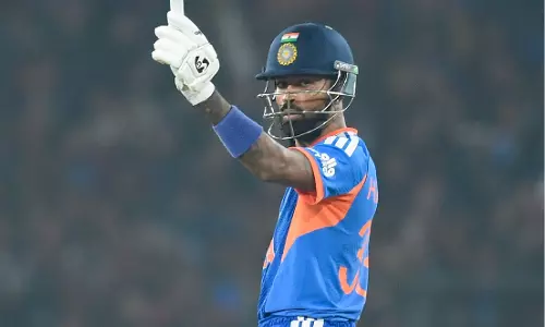 Hardik Pandya ने तेजी से बनाया पहला शतक, छक्कों की बारिश
