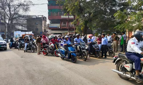 राष्ट्रीय सड़क सुरक्षा माह : रायगढ़ ट्रैफिक पुलिस ने किया हेलमेट जागरूकता रैली का आयोजन राष्ट्रीय सड़क सुरक्षा माह : रायगढ़ ट्रैफिक पुलिस ने किया हेलमेट जागरूकता रैली का आयोजन