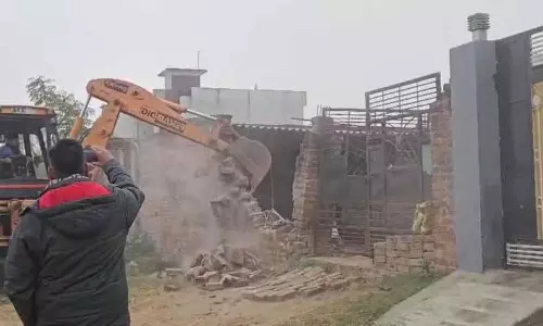 Doraha में ड्रग पेडलर का अवैध घर गिराया गया Doraha में ड्रग पेडलर का अवैध घर गिराया गया