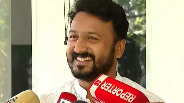 Kerala: पेरुन्ना में राहुल ममकूटाथिल की चेन्निथला और कुरियन सर से मुलाकात Kerala: पेरुन्ना में राहुल ममकूटाथिल की चेन्निथला और कुरियन सर से मुलाकात