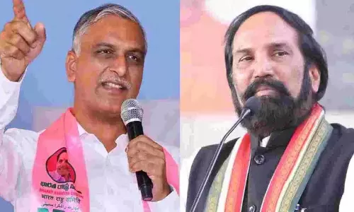 Harish Rao ने कांग्रेस के राजनीतिक दोहरे मापदंडों के लिए उत्तम कुमार रेड्डी की आलोचना की Harish Rao ने कांग्रेस के राजनीतिक दोहरे मापदंडों के लिए उत्तम कुमार रेड्डी की आलोचना की
