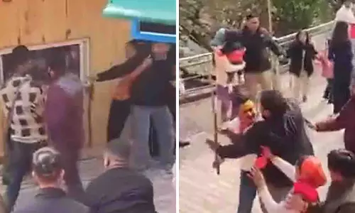 Uttarakhand: मंदिर में झड़प, सुरक्षा और व्यवस्थाओं पर सवाल Uttarakhand: मंदिर में झड़प, सुरक्षा और व्यवस्थाओं पर सवाल