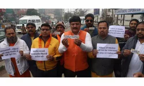 Shiv Sena ने रोहिंग्या वेंडर्स पर रोक लगाने के लिए अभियान शुरू किया