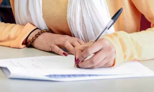 केरल सरकार ने K-TET लागू करने के आदेश पर रोक लगा दी केरल सरकार ने K-TET लागू करने के आदेश पर रोक लगा दी