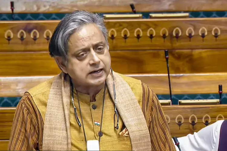 Kerala के पादरी से जुड़े महाराष्ट्र मामले पर थरूर ने कहा बहुत अच्छी साख है Kerala के पादरी से जुड़े महाराष्ट्र मामले पर थरूर ने कहा बहुत अच्छी साख है