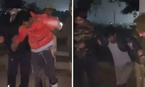 UP में 6 साल की बच्ची से गैंगरेप के बाद उसे छत से फेंका गया; आरोपियों को एनकाउंटर में मार गिराया गया UP में 6 साल की बच्ची से गैंगरेप के बाद उसे छत से फेंका गया; आरोपियों को एनकाउंटर में मार गिराया गया