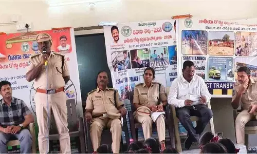 सड़क नियमों का पालन करने से दुर्घटनाओं से बचा जा सकता है: DSP Prasanna Kumar सड़क नियमों का पालन करने से दुर्घटनाओं से बचा जा सकता है: DSP Prasanna Kumar