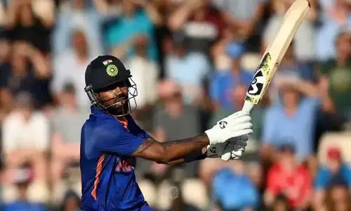 Hardik Pandya ने 68 गेंदों में अपना पहला लिस्ट ए शतक लगाया
