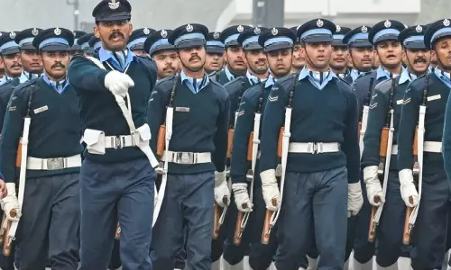 Defence Ministry: गणतंत्र दिवस परेड के टिकटों की बिक्री 5 जनवरी से शुरू होगी Defence Ministry: गणतंत्र दिवस परेड के टिकटों की बिक्री 5 जनवरी से शुरू होगी