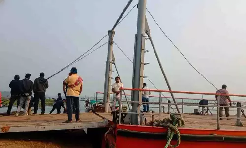 चिल्का हादसे के बाद Puri में फेरी नियम कड़े, लाइफ जैकेट अनिवार्य चिल्का हादसे के बाद Puri में फेरी नियम कड़े, लाइफ जैकेट अनिवार्य