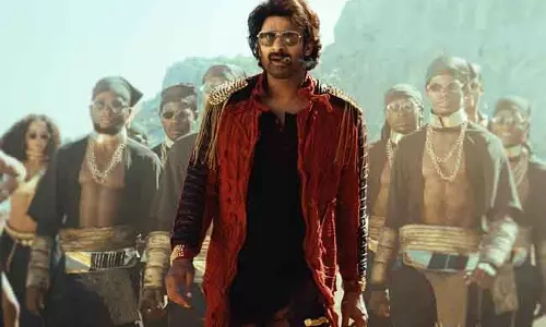 द राजा साब ट्रेलर: Prabhas का हॉरर-फैंटेसी अवतार, ट्रेड में मचाया शोर द राजा साब ट्रेलर: Prabhas का हॉरर-फैंटेसी अवतार, ट्रेड में मचाया शोर