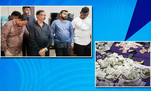 Sambalpur के होटल में जुआ रैकेट, 9 गिरफ्तार, लाखों जब्त Sambalpur के होटल में जुआ रैकेट, 9 गिरफ्तार, लाखों जब्त