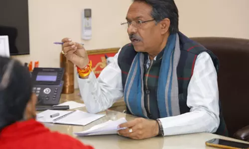 राज्य मंत्री हर्ष मल्होत्रा ने Delhi बीजेपी ऑफिस में जनसुनवाई की राज्य मंत्री हर्ष मल्होत्रा ने Delhi बीजेपी ऑफिस में जनसुनवाई की