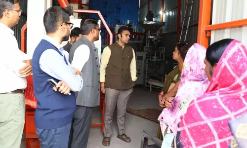डुमरमुड़ा एवं कोतरलिया की रेडी-टू-ईट इकाइयों का कलेक्टर ने किया निरीक्षण