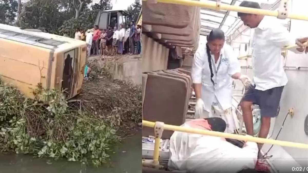 Hyderabad: भद्राद्री कोठागुडेम में इंजीनियरिंग कॉलेज की बस पलटी, कई छात्र घायल Hyderabad: भद्राद्री कोठागुडेम में इंजीनियरिंग कॉलेज की बस पलटी, कई छात्र घायल
