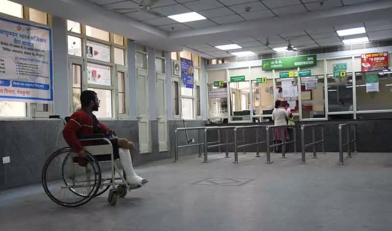 सरकारी अस्पतालों को रिटायर्ड पैरामेडिकल स्टाफ को कंसल्टेंट बनाने का निर्देश सरकारी अस्पतालों को रिटायर्ड पैरामेडिकल स्टाफ को कंसल्टेंट बनाने का निर्देश
