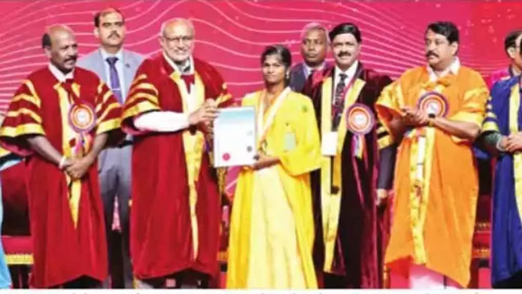 भारत 2047 तक दुनिया की सबसे बड़ी अर्थव्यवस्था बन जाएगा: Vice President भारत 2047 तक दुनिया की सबसे बड़ी अर्थव्यवस्था बन जाएगा: Vice President