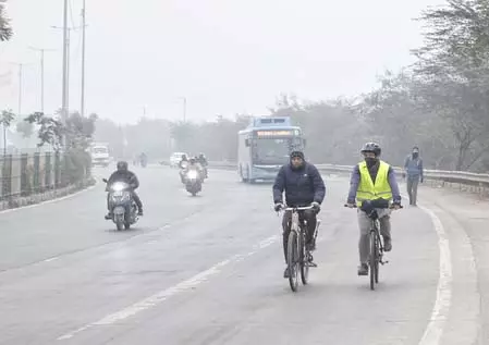 पहाड़ों की बर्फबारी का असर एनसीआर में, ठंड बढ़ी, हवा से सुधरी हवा की गुणवत्ता पहाड़ों की बर्फबारी का असर एनसीआर में, ठंड बढ़ी, हवा से सुधरी हवा की गुणवत्ता