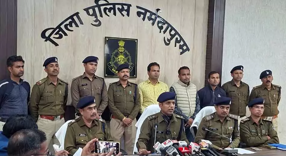 Bhopal : 20 साल के युवक की हत्या के पीछे जादू-टोना का शक Bhopal : 20 साल के युवक की हत्या के पीछे जादू-टोना का शक
