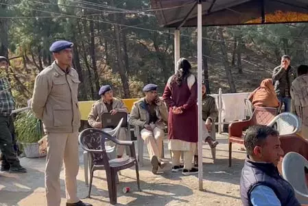 कॉलेज छात्रा की मौत मामले में आरोपी प्रोफेसर के बचाव में उतरा स्टाफ, पुलिस पर आरोप कॉलेज छात्रा की मौत मामले में आरोपी प्रोफेसर के बचाव में उतरा स्टाफ, पुलिस पर आरोप