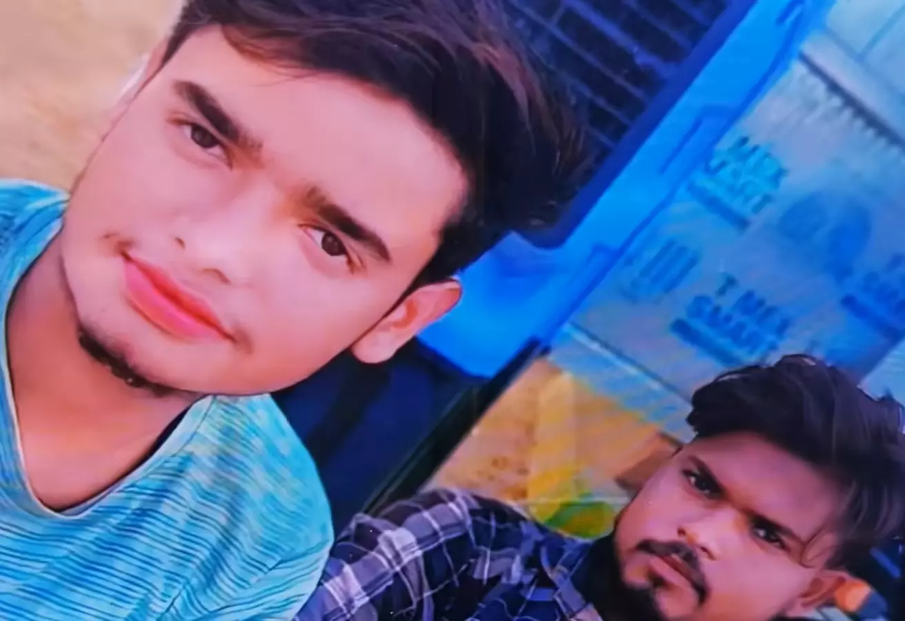Firozabad: फिरोजाबाद में जनरेटर हादसे में कर्मचारियों की जान गई Firozabad: फिरोजाबाद में जनरेटर हादसे में कर्मचारियों की जान गई