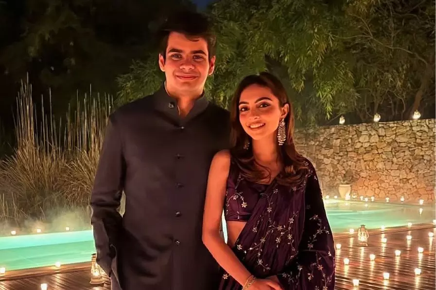 Rehan-Aviva की शाही कपड़ों में तस्वीर ने पिता रॉबर्ट वाड्रा का दिल जीता Rehan-Aviva की शाही कपड़ों में तस्वीर ने पिता रॉबर्ट वाड्रा का दिल जीता