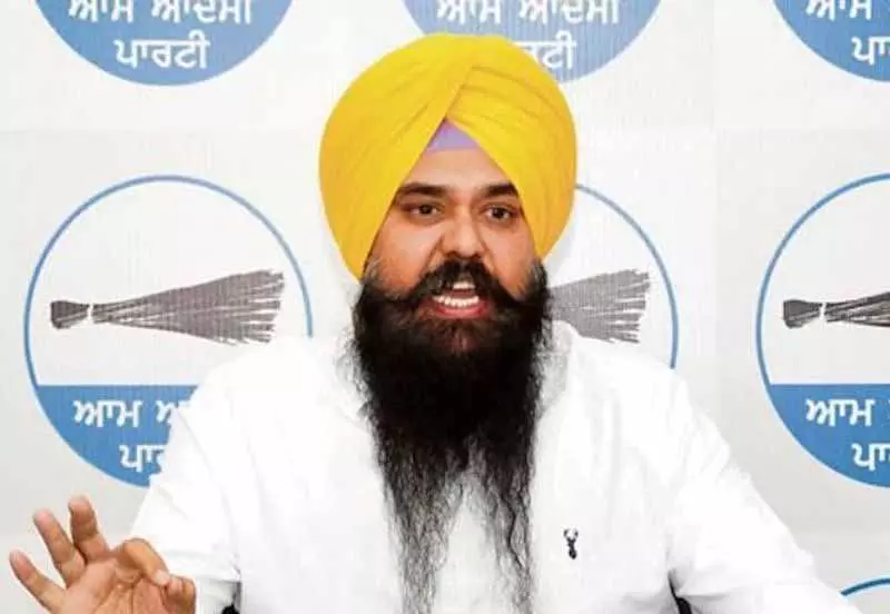 Malvinder Singh Kang ने विकास कार्यों और कल्याणकारी योजनाओं की समीक्षा की Malvinder Singh Kang ने विकास कार्यों और कल्याणकारी योजनाओं की समीक्षा की