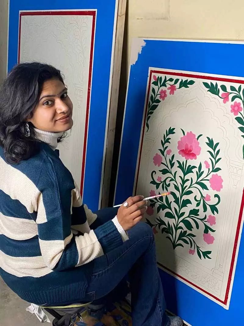 पिता के नक्शेकदम पर चलते हुए कलाकार ने Harivallabh सम्मेलन में नए रंग भरे पिता के नक्शेकदम पर चलते हुए कलाकार ने Harivallabh सम्मेलन में नए रंग भरे