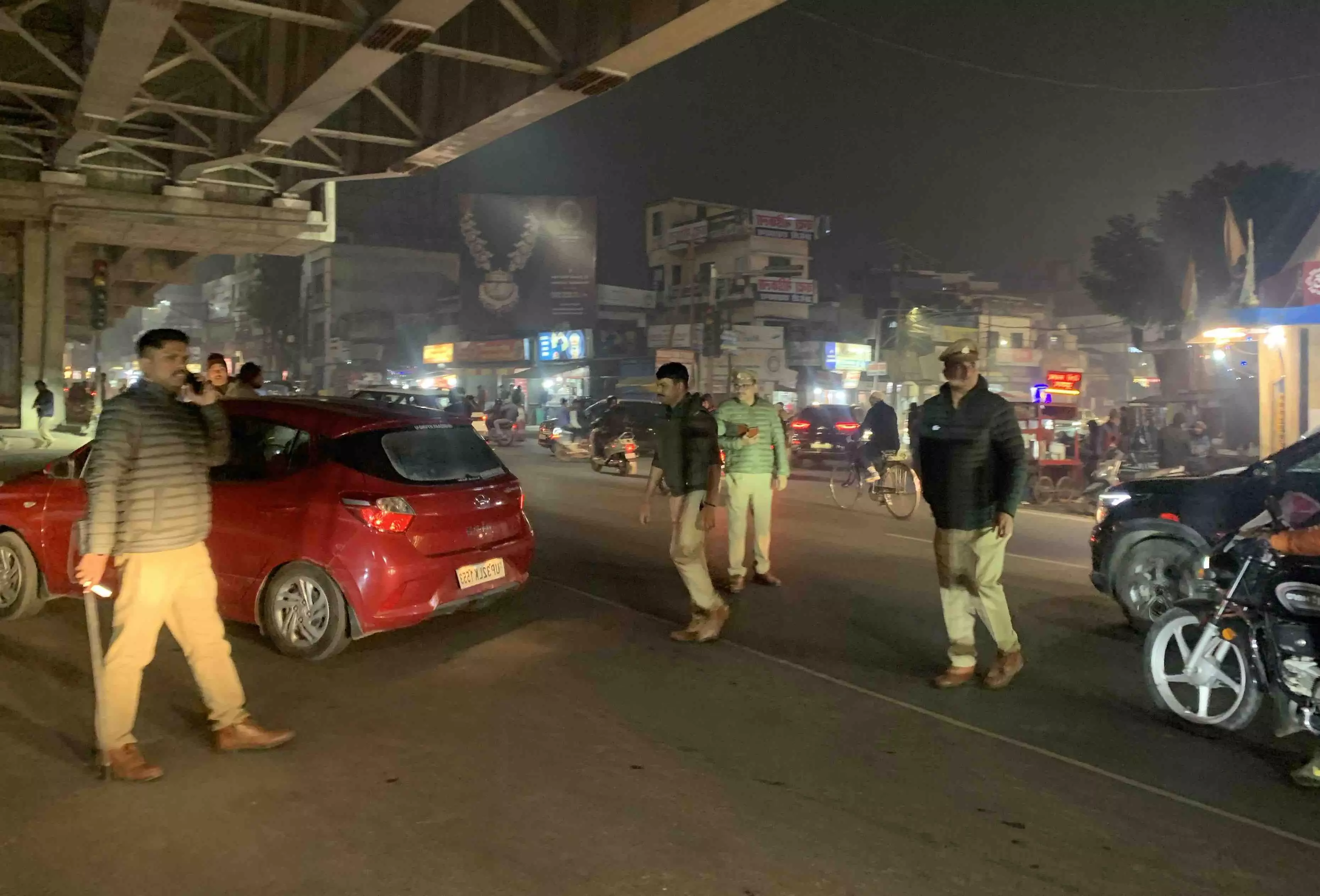 Lucknow: पुलिस आयुक्त ने ट्रैफिक और सुरक्षा का जायजा लिया Lucknow: पुलिस आयुक्त ने ट्रैफिक और सुरक्षा का जायजा लिया