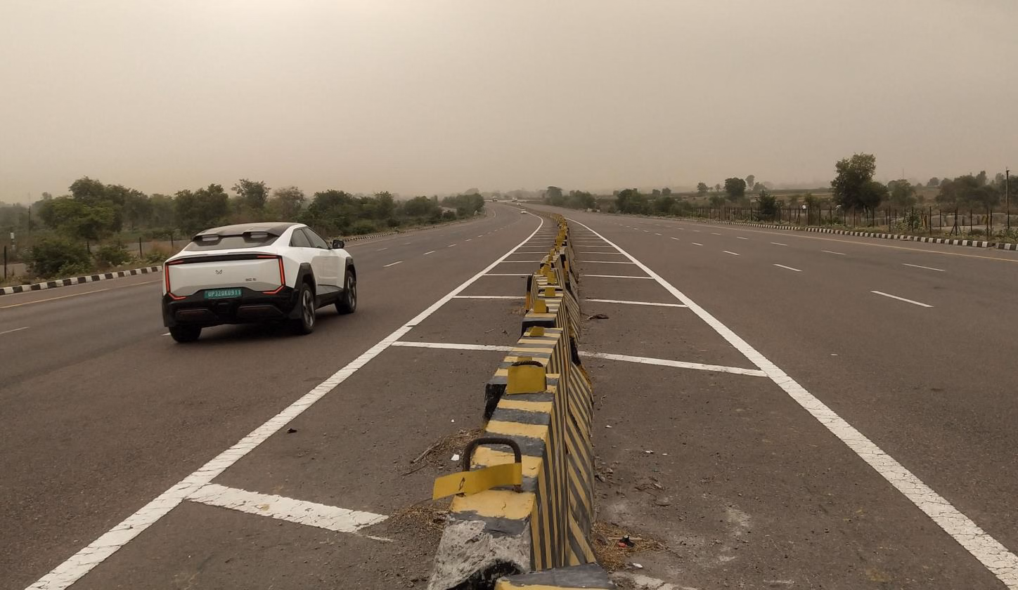 Lucknow: सड़क सुरक्षा सुधार में ट्रैफिक अवेयरनेस का असर Lucknow: सड़क सुरक्षा सुधार में ट्रैफिक अवेयरनेस का असर