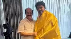 AIADMK के पूर्व विधायक प्रभाकर TVK में शामिल हुए AIADMK के पूर्व विधायक प्रभाकर TVK में शामिल हुए
